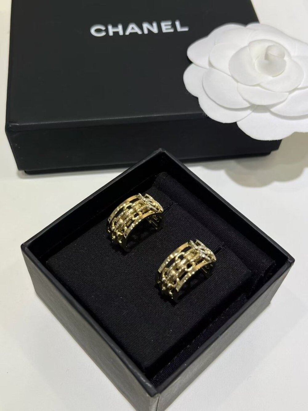 ✨Chanel earrings✨
